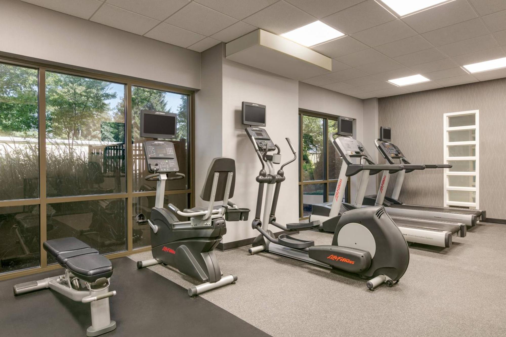 Отель Courtyard Lancaster Fertility Экстерьер фото