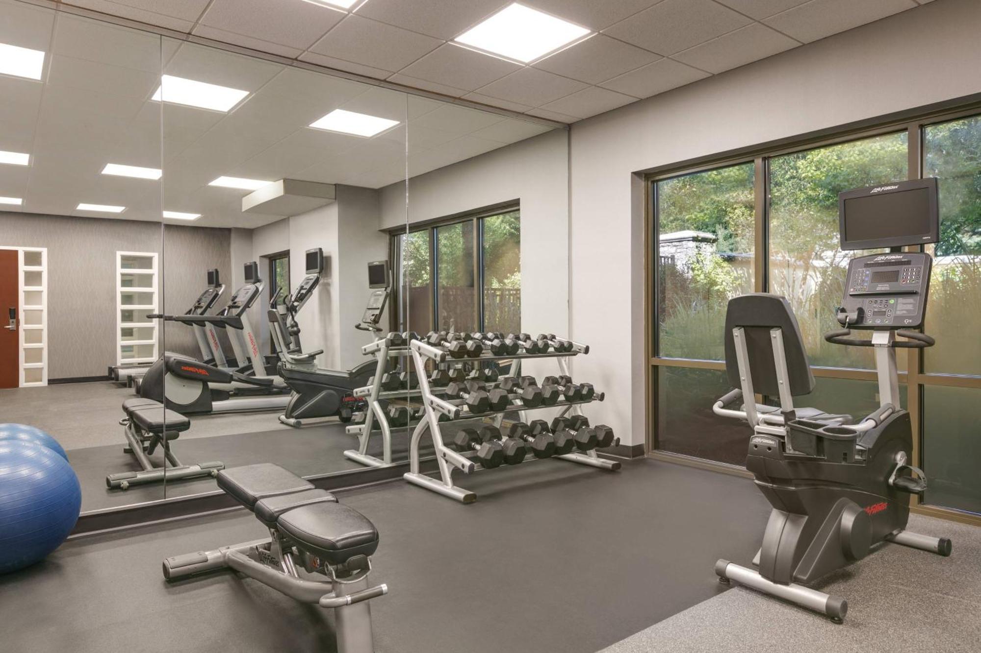 Отель Courtyard Lancaster Fertility Экстерьер фото