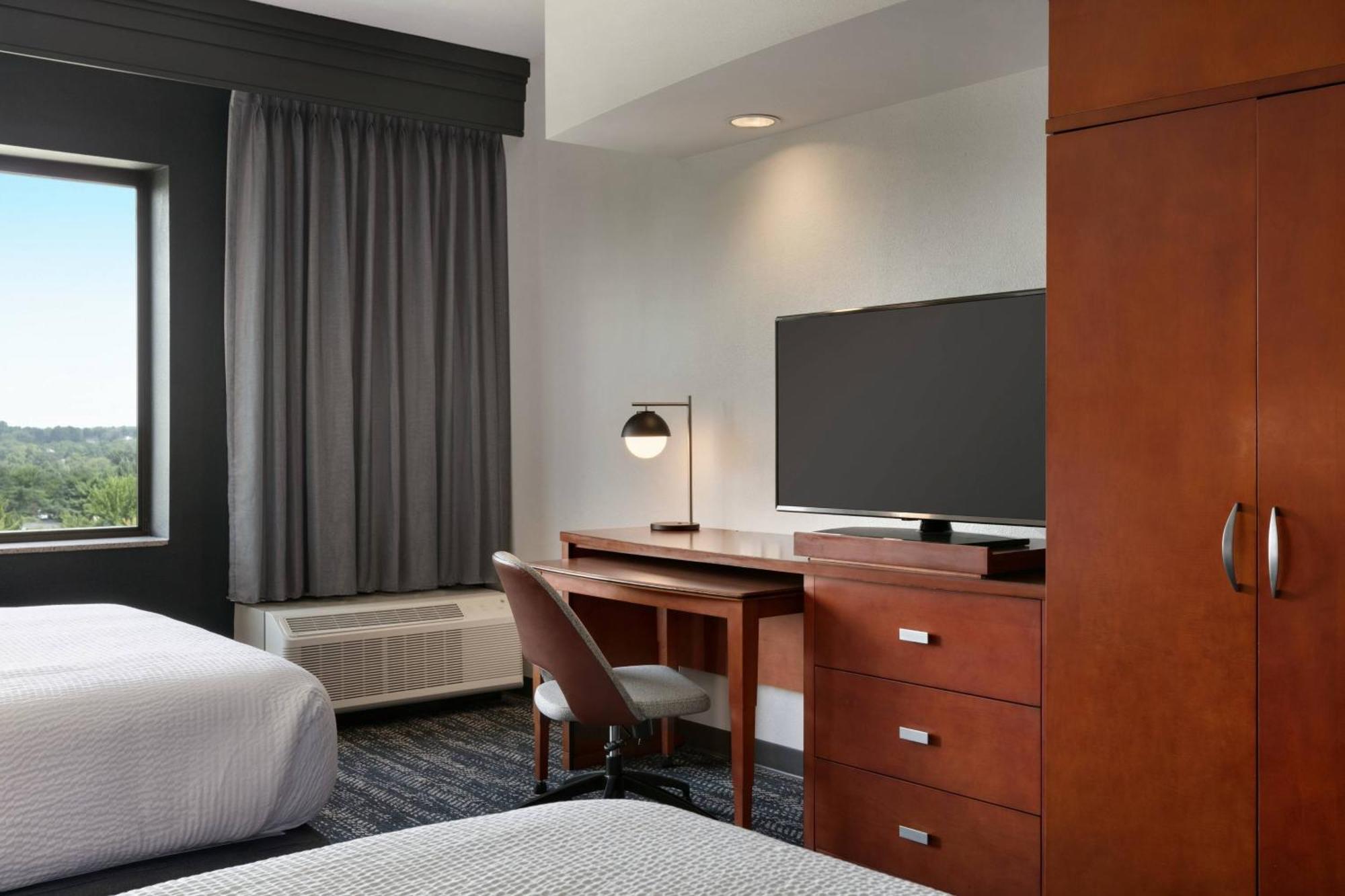 Отель Courtyard Lancaster Fertility Экстерьер фото