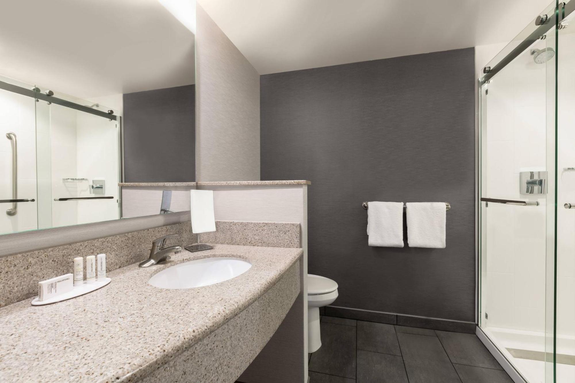 Отель Courtyard Lancaster Fertility Экстерьер фото