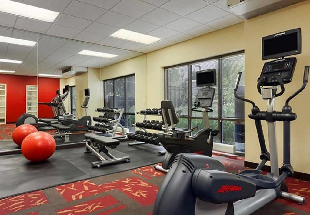 Отель Courtyard Lancaster Fertility Экстерьер фото